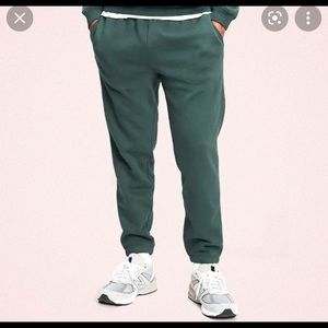Men’s puma joggers